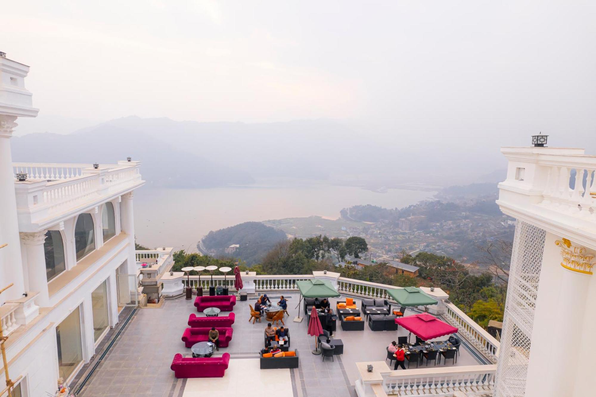 Le Glamour Luxury Resort&Wellness Spa Pvt Ltd Pokhara Exterior foto